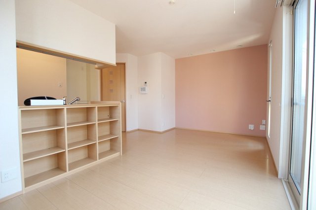 居室・リビング　同物件別号室の写真です。