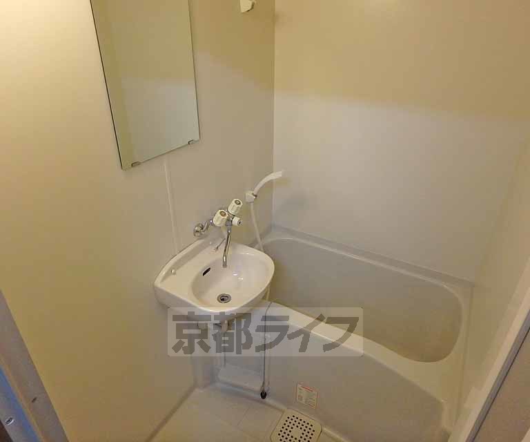 バス・シャワールーム　一日の疲れを癒すバスルーム