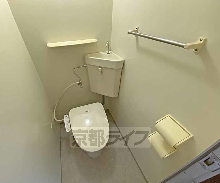 トイレ　洗浄機能付きトイレです。