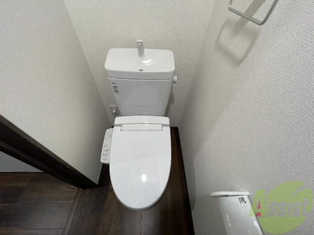 トイレ　温水ウォシュレット付きのトイレは、使用しやすそうですね。
