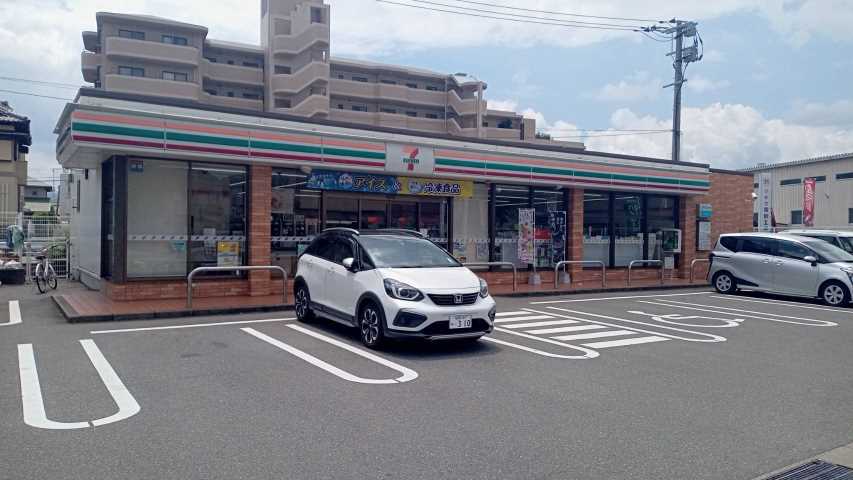 コンビニ　セブン－イレブン福岡警弥郷１丁目店（コンビニ）まで1401m