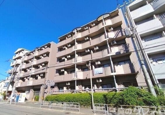建物外観　周辺は静かな環境です！