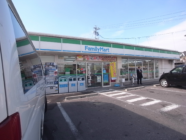 コンビニ　ファミリーマート 中村東宿町店（コンビニ）まで390m