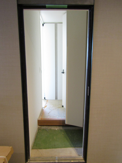 玄関　建築中イメージです