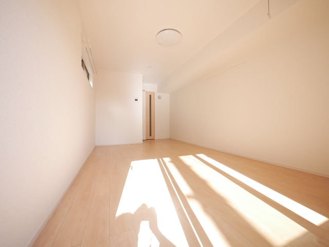 居室・リビング　★９．５帖の広々とした居室です★