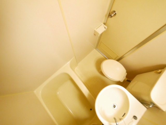 バス・シャワールーム　お風呂で日々の疲れを落としましょう