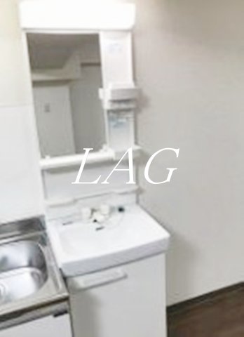 洗面設備　独立洗面台（同一仕様）です。