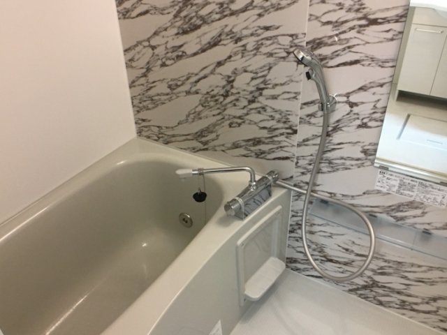 バス・シャワールーム　浴室