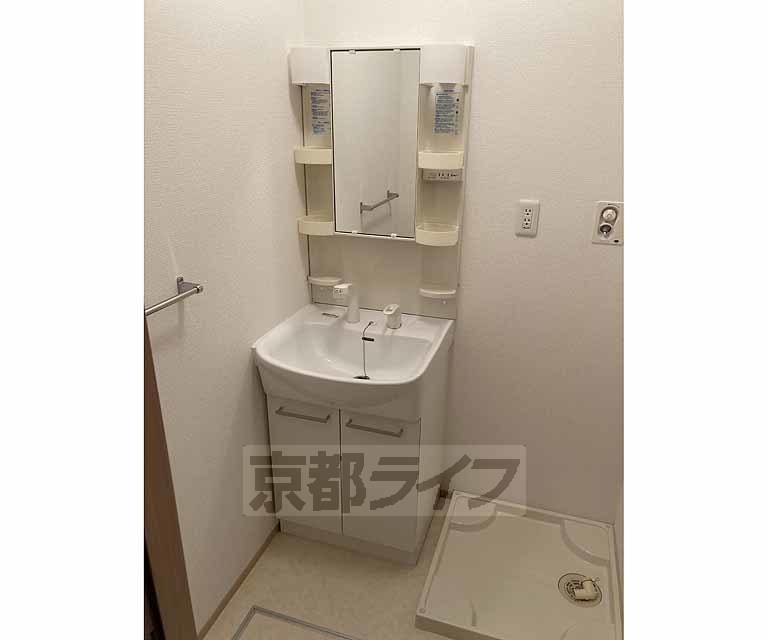 洗面設備　独立洗面台です！