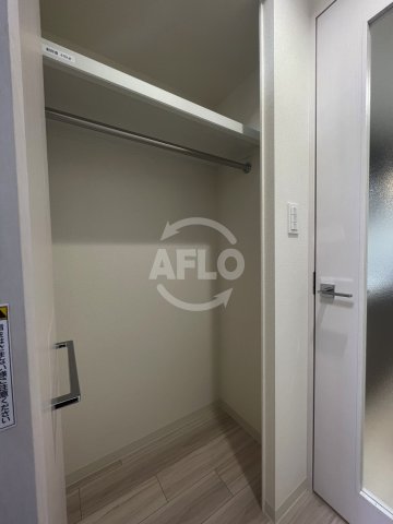 収納　プレサンス福島吉野ミナージ　クローゼット