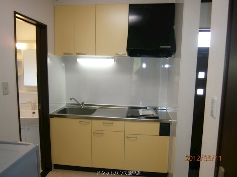 キッチン　※入居中につきイメージ。