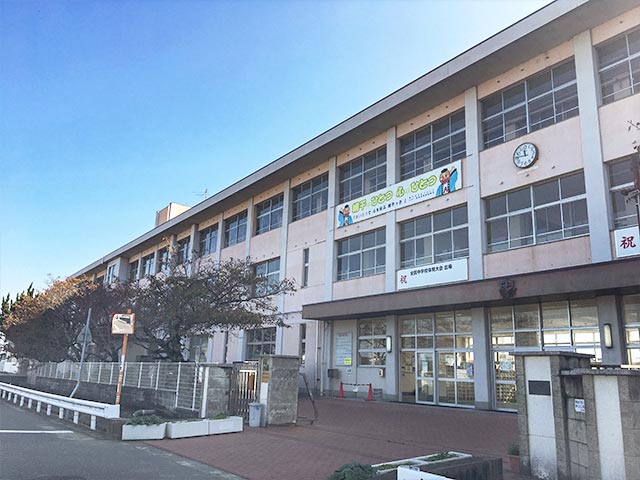 中学校　姫路市立網干中学校（中学校）まで855m