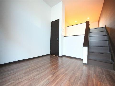 居室・リビング　室内