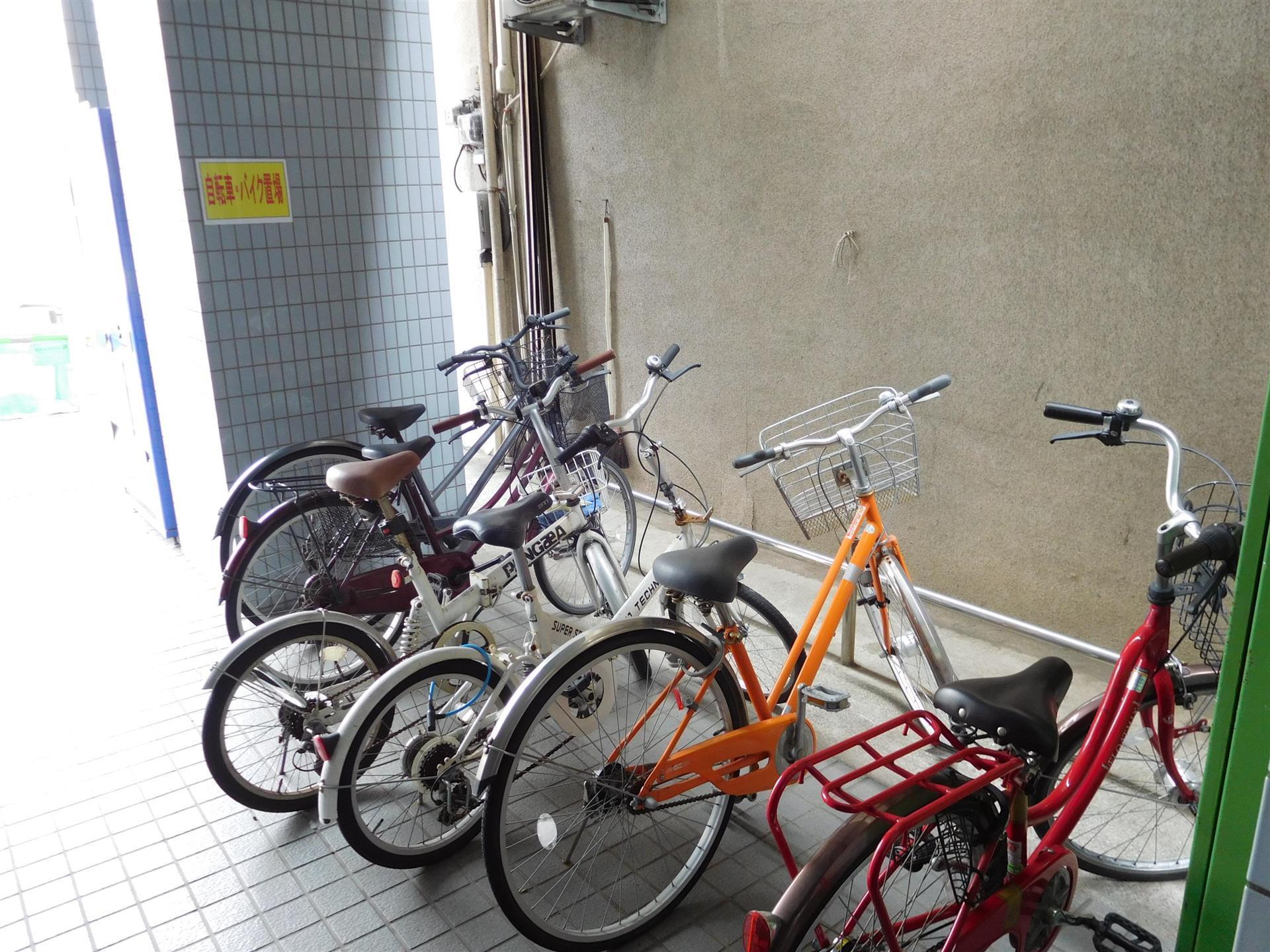 駐車場　駐車場は近隣です