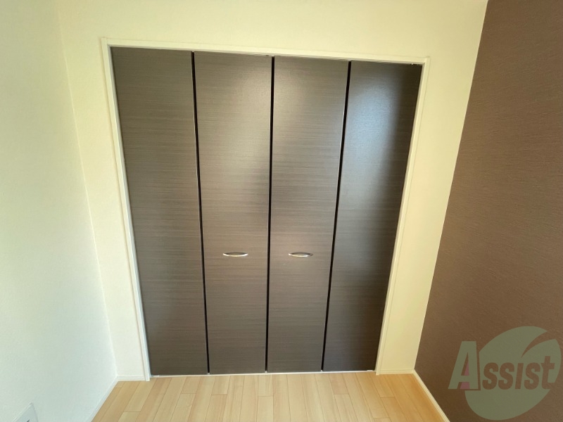 収納　こちらはクローゼットになります。衣類の収納に良さそうです。