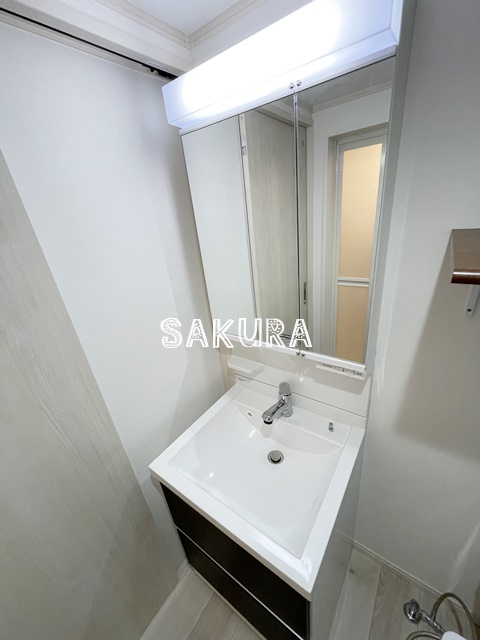 洗面設備　身支度に欠かせない独立洗面台♪