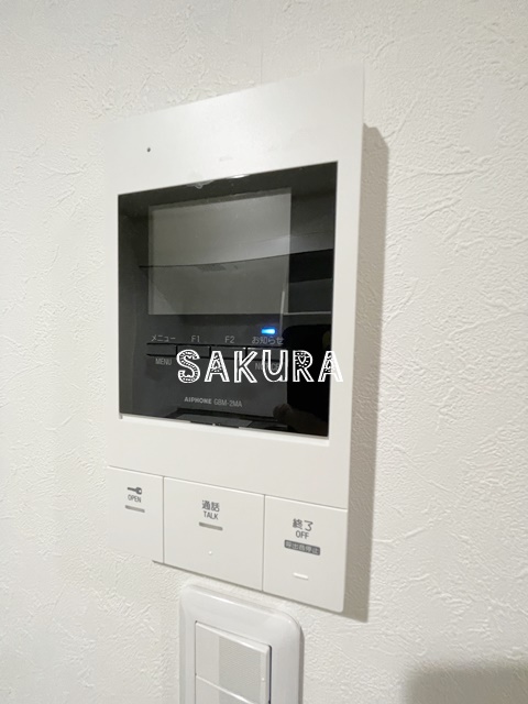 セキュリティ　女性の方でも安心のモニター付きインターホン♪