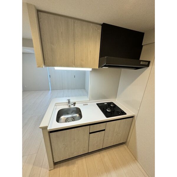 キッチン　※別室の参考写真です。色などは要確認