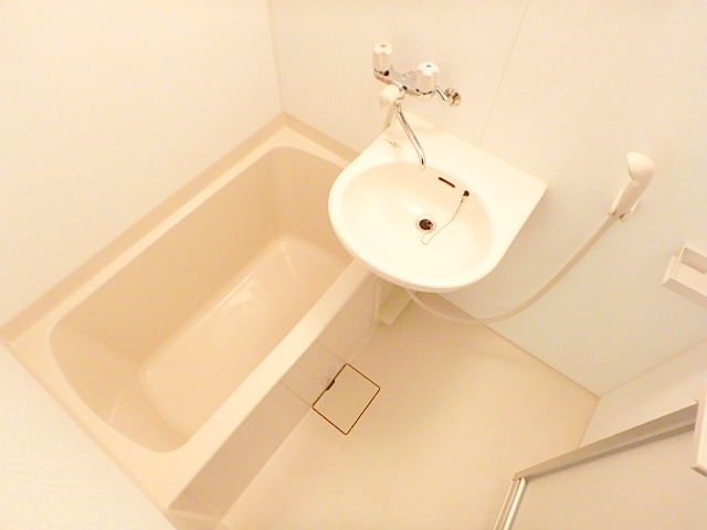 バス・シャワールーム　別間取りの参考画像