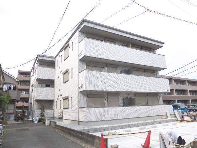 建物外観　外観タイル張りです