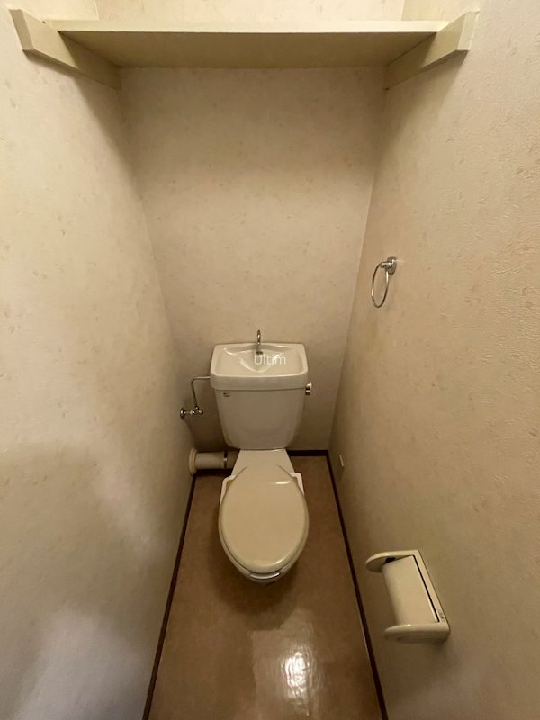 トイレ　※別のお部屋のお写真です。御参考までに。