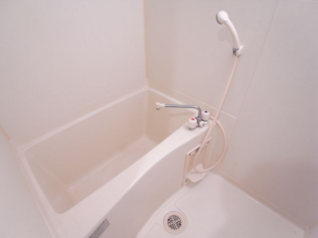 バス・シャワールーム　バスルーム