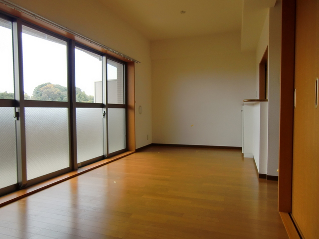 居室・リビング　リビング