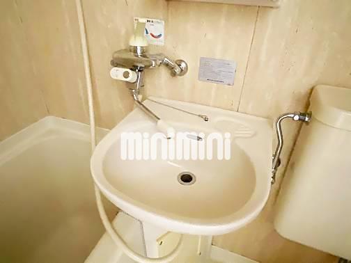 洗面設備　コンパクトです。