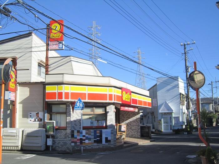 コンビニ　デイリーヤマザキ（コンビニ）まで309m