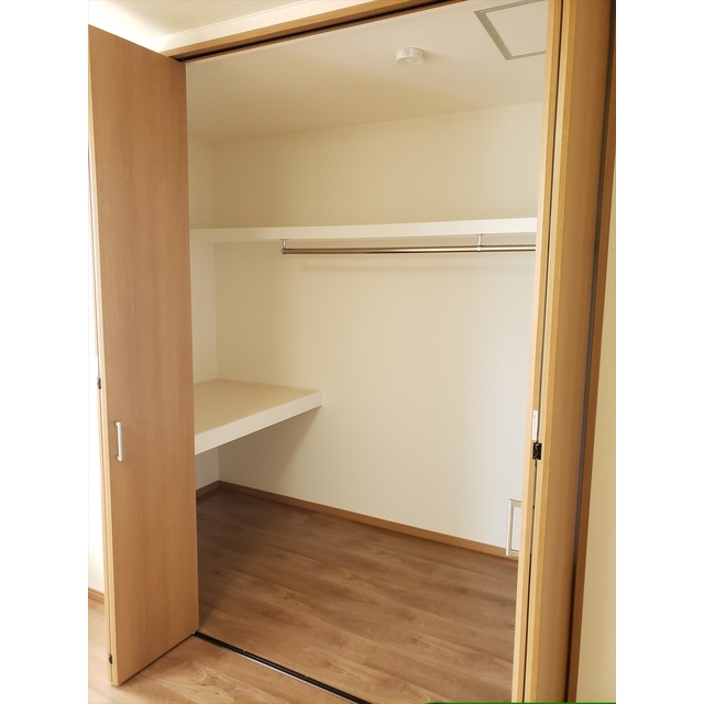 収納　ウォークインクローゼット