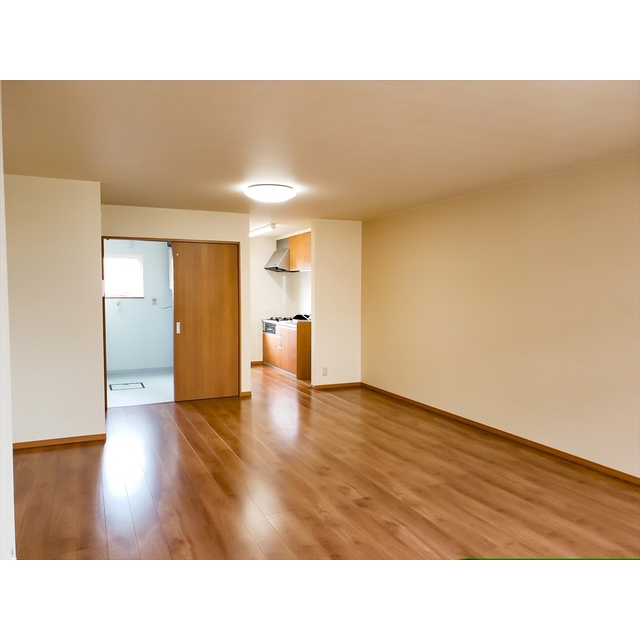 居室・リビング　洋室（18.4帖）の様子