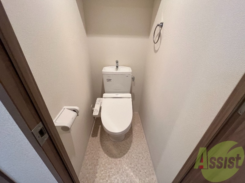 トイレ　ウォシュレットつきのきれいなトイレです