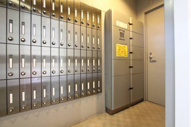 その他共有部分　便利な宅配ボックスついてます