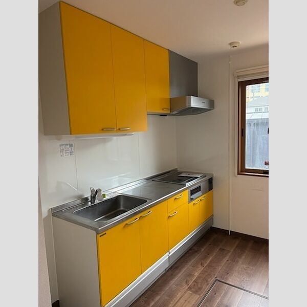 キッチン　IHコンロ付きのシステムキッチン☆