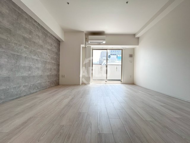 居室・リビング　セレニテフラン本町　リビング