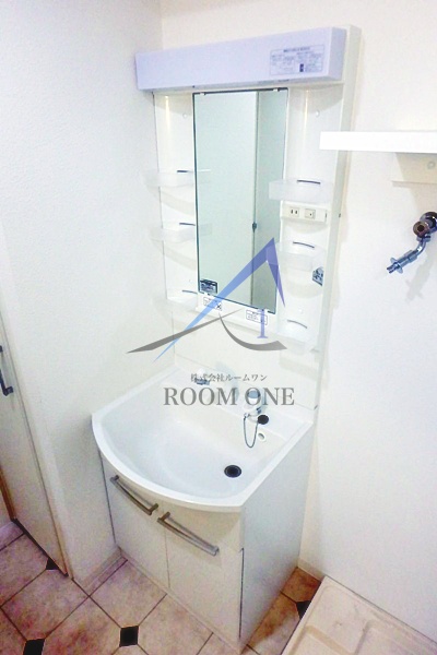 洗面設備　洗面台です。