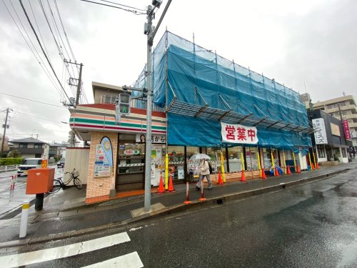 コンビニ　セブンイレブン 市川本塩店（コンビニ）まで361m