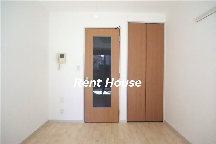 居室・リビング　別号室の参考写真となります