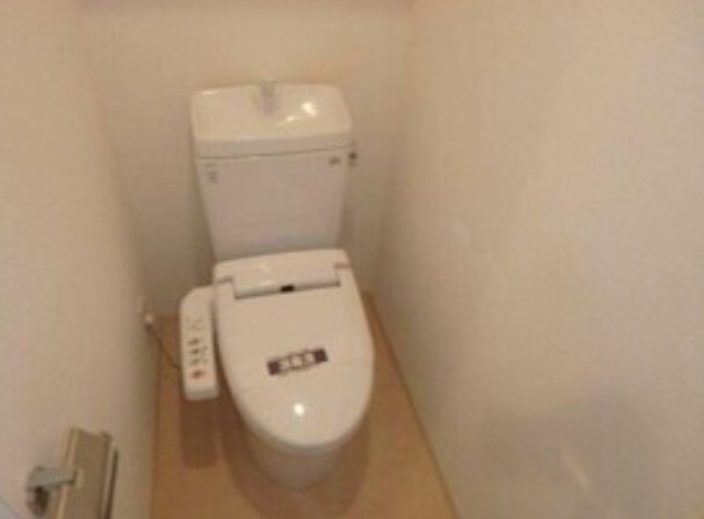 トイレ　※別号室参考写真