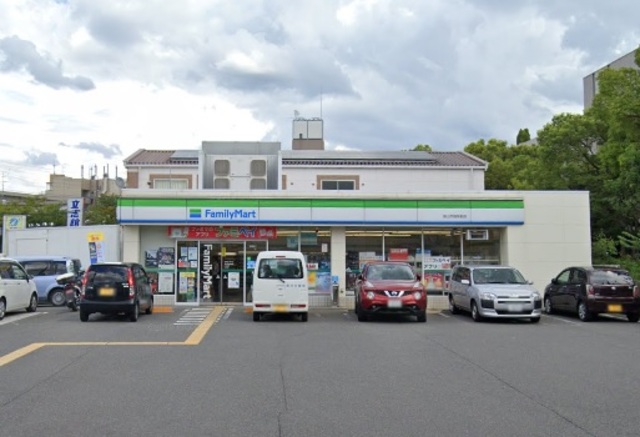 コンビニ　ファミリーマート狭山市役所前店（コンビニ）まで617m