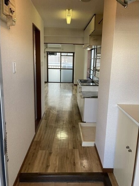 玄関　名古屋で一番初期費用の安い賃貸専門の不動産会社です(^^)