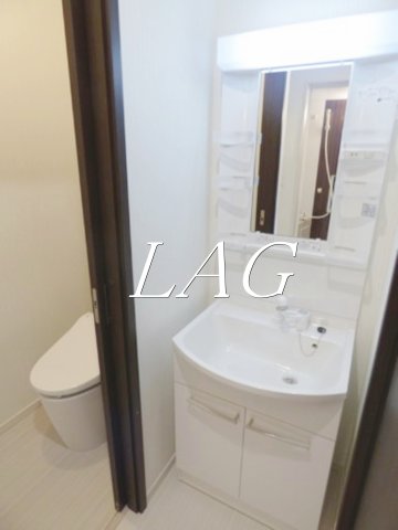 洗面設備　独立洗面台です。