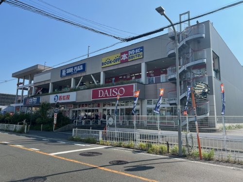 ショッピングセンター　アクロスプラザ東神奈川店（ショッピングセンター）まで575m