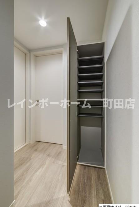 玄関　※同施工会社参考写真