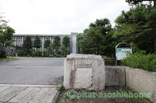 中学校　長浜市立西中学校（中学校）まで1671m