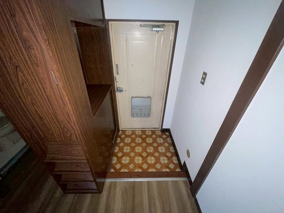 玄関　※別部屋の写真です