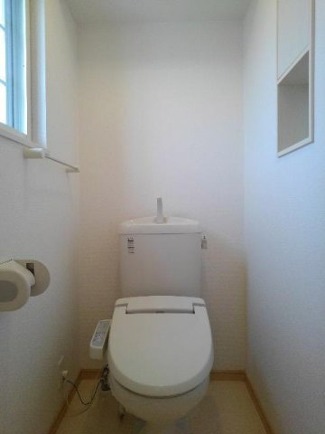 トイレ　清潔感のあるトイレです