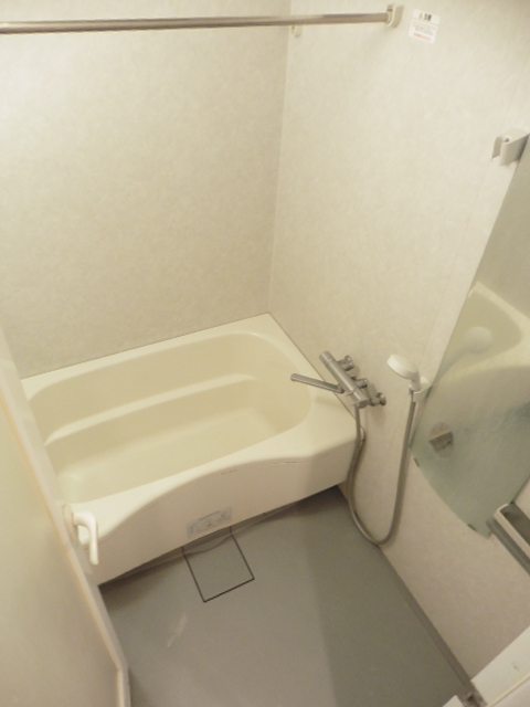 バス・シャワールーム　※別部屋の参考写真です。
