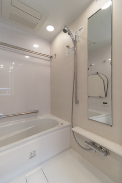 バス・シャワールーム　※写真は同タイプ住戸です。