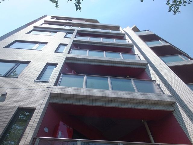 建物外観　外観タイル貼りのマンション